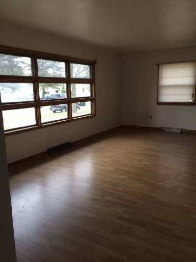Main picture of 919 Cutler St