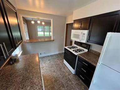 Main picture of 2524 S Walnut St