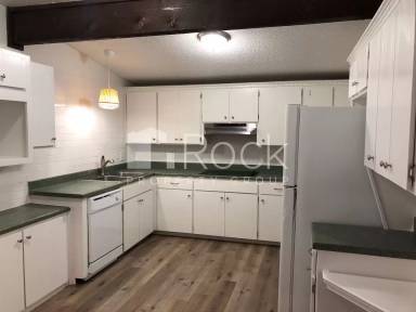 Main picture of 10201 Island View Dr