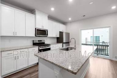 Main picture of 4472 Millennium Ave