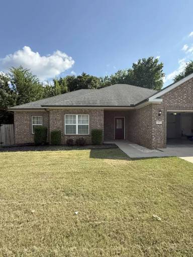Main picture of 327 Hidden Creek Pl