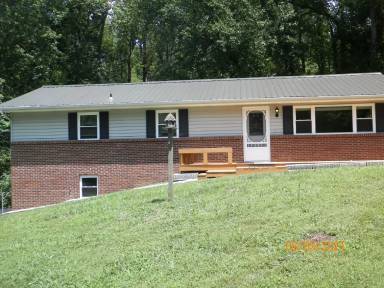 Main picture of 806 Oliver Ave