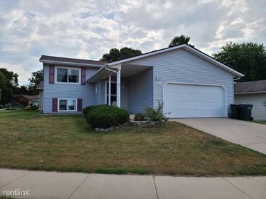 Main picture of 1896 Evergreen Dr NW