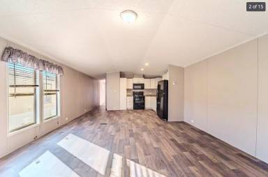 Main picture of 275 N Main St