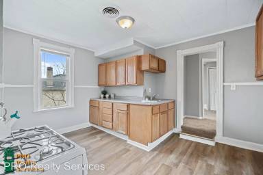 Main picture of 680 Lawson Ave E