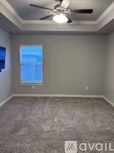 Main picture of 8913 SW 42nd St