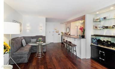 Main picture of 16 W 64th St