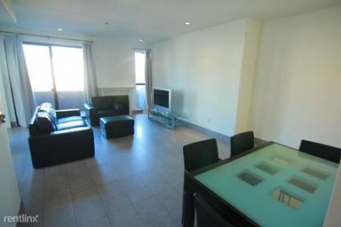 Main picture of 8811 Burton Way