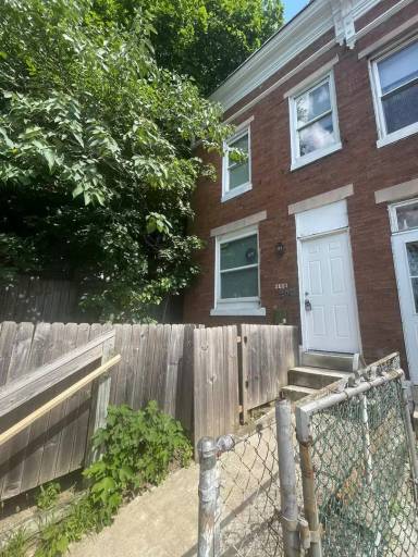 Main picture of 2651 Frederick Ave
