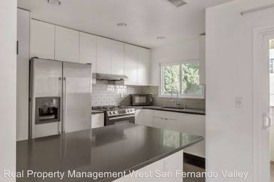 Main picture of 6400 Primrose Ave