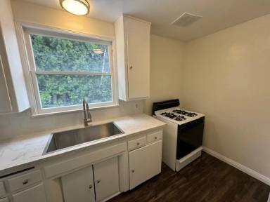 Main picture of 3616 Atlantic Ave