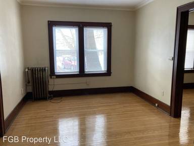 Main picture of 1099 Genesee St