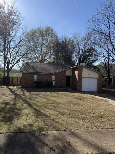 Main picture of 855 Charter Oak Dr
