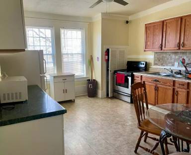 Main picture of 336 Villa St