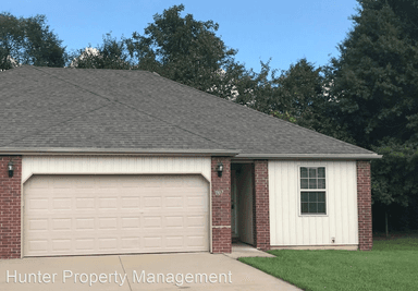 Main picture of 1904 S Bryson Cir