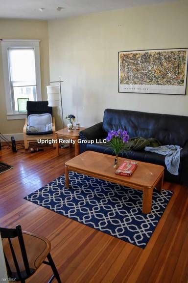 Main picture of 19 Roseclair St