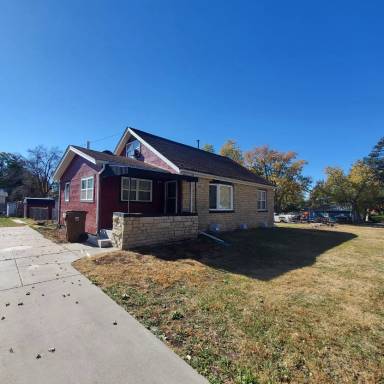 Main picture of 6411 Adams St