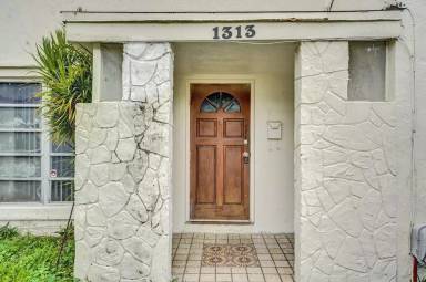 Main picture of 1313 Seaview
