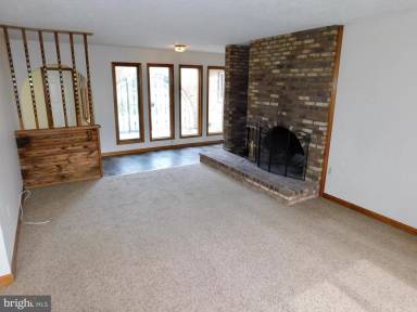 Main picture of 715 Shawnee Brooke Dr