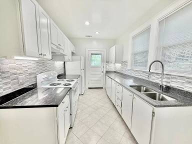 Main picture of 507 E 51st St
