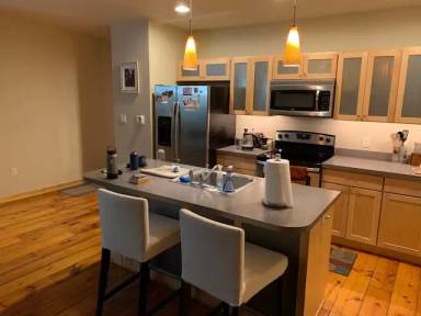 Main picture of 922 Main St