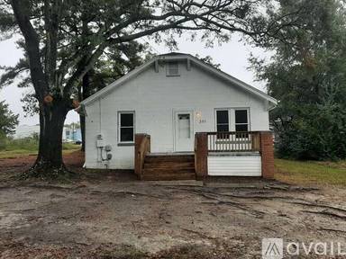 Main picture of 301 E Second St