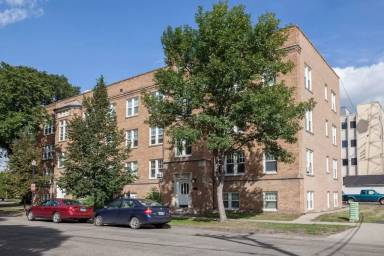 Main picture of 302 9th St S