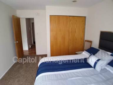 Main picture of 427 Seymour Ave