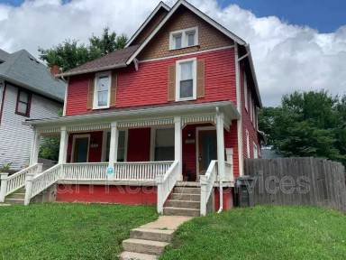 Main picture of 1820 E 12th St
