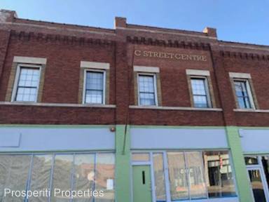 Main picture of 302 W Commercial St
