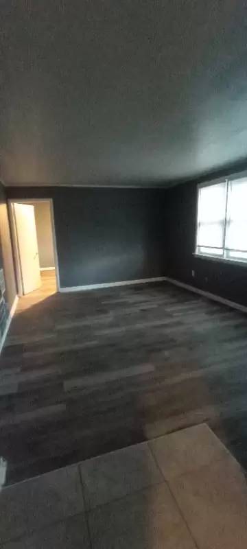 Main picture of 7356 S Perry Ave