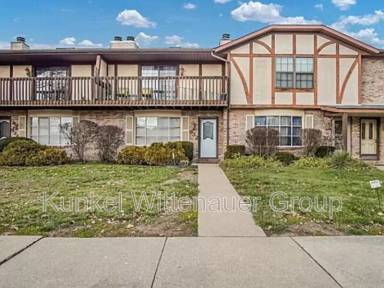 Main picture of 932 Maces Grove Rd