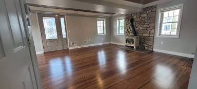 Main picture of 228 E Main St
