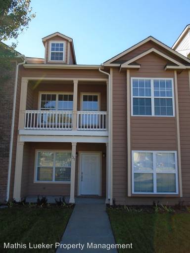 Main picture of 133 E 7th St