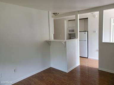 Main picture of 1042 Main St