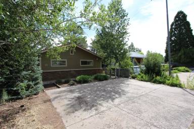 Main picture of 32 E Calle Contenta