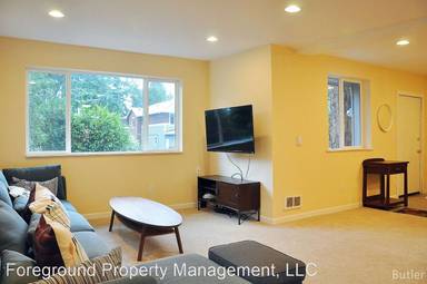 Main picture of 12019 20th Ave NE