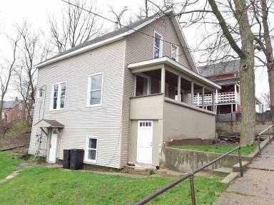 Main picture of 213 Crescent St