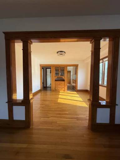 Main picture of 374 Riverside Ave