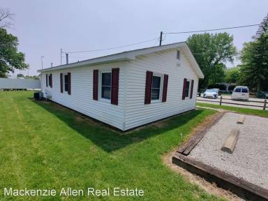 Main picture of 524 Eastern Ave