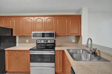 Main picture of 10773 Cleary Blvd