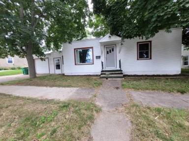 Main picture of 607 Peters St