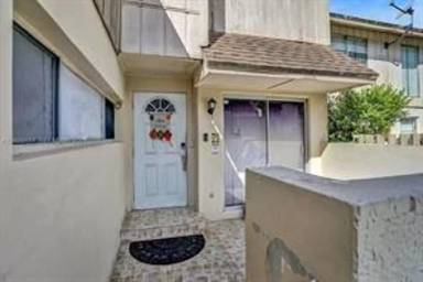 Main picture of 833 NW 81st Ave