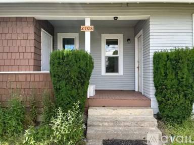 Main picture of 2108 117th Ave NE