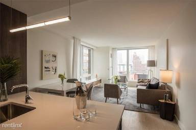 Main picture of 525 West 52nd