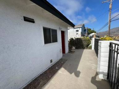 Main picture of 1005 La Mesa Ave