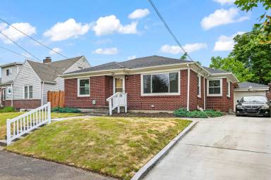 Main picture of 1406 N Baldwin St
