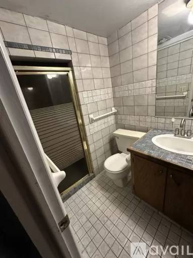 Main picture of 1515 S Cook St