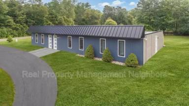 Main picture of 16057 Blue Star Hwy