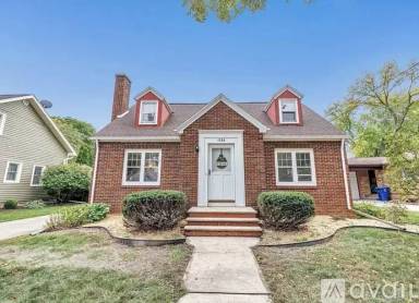 Main picture of 1338 Porlier St